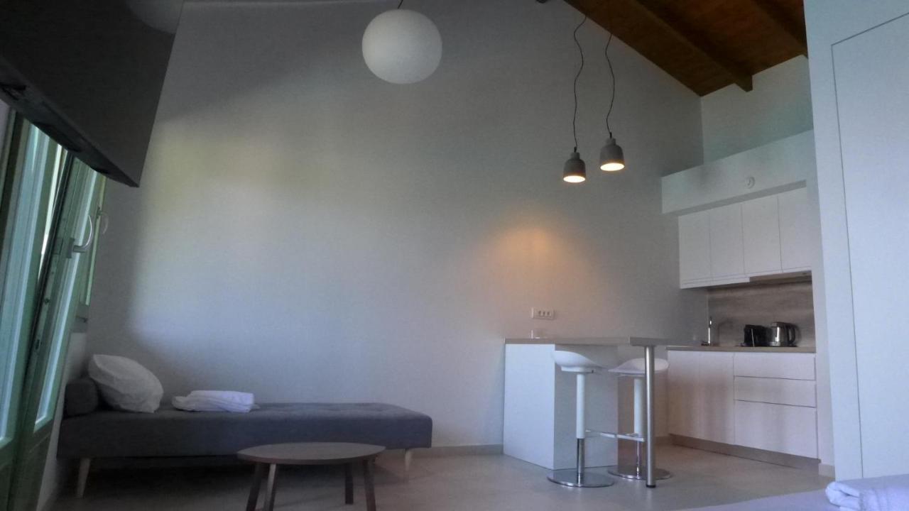 Caltabania Suites Agios Nikitas Exterior photo