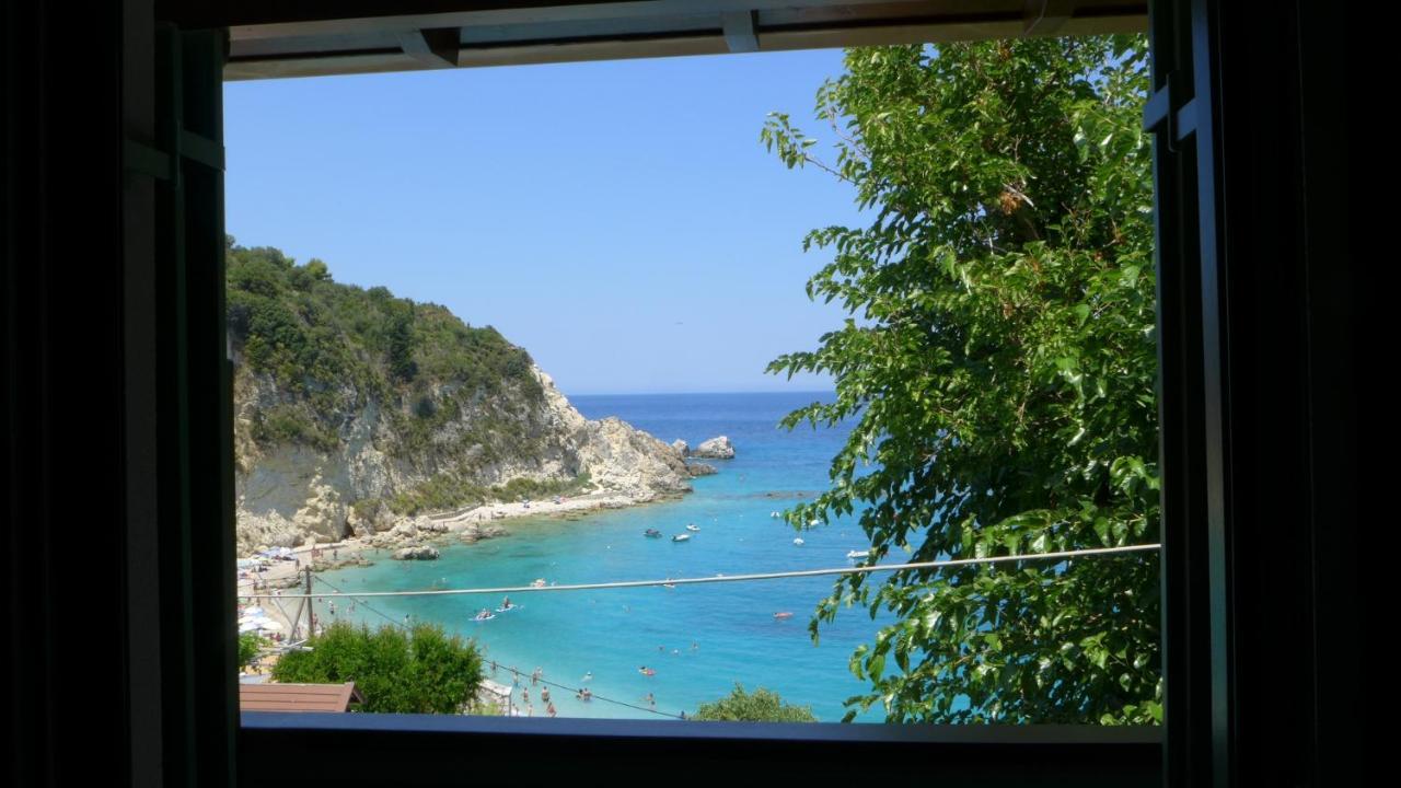 Caltabania Suites Agios Nikitas Exterior photo