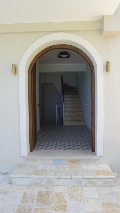 Caltabania Suites Agios Nikitas Exterior photo