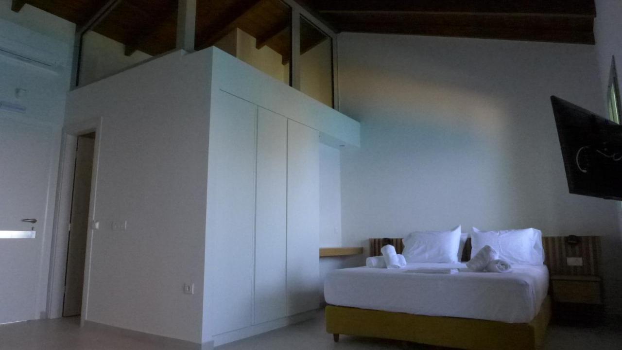 Caltabania Suites Agios Nikitas Exterior photo
