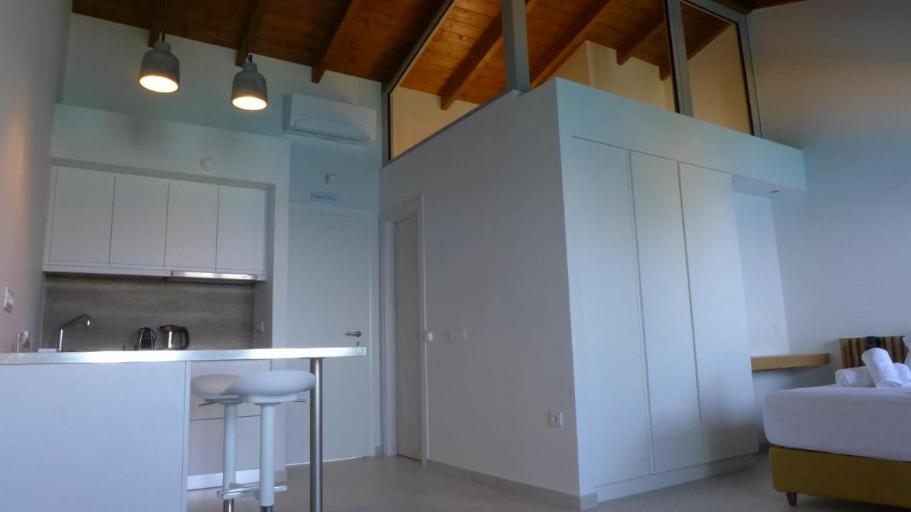 Caltabania Suites Agios Nikitas Exterior photo